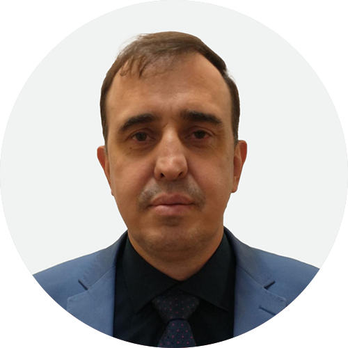 Renê de Ávila Mendes headshot